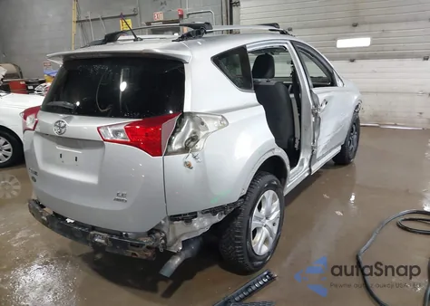 2015 Toyota Rav4 Le z USA, uszkodzony, nr VIN JTMBFREV5FJ029691
